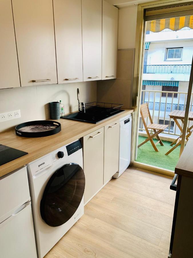 Studio Confort 35M2 Renove, Equipe Et Climatise, Tout Se Fait A Pied! Διαμέρισμα Αντίμπ Εξωτερικό φωτογραφία